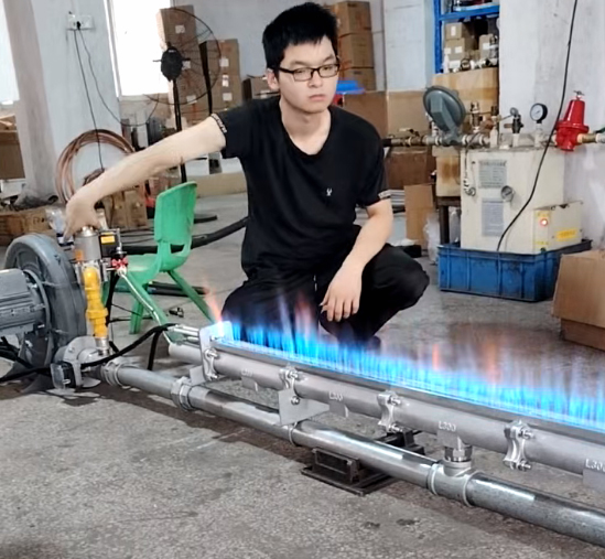 燃烧加热器